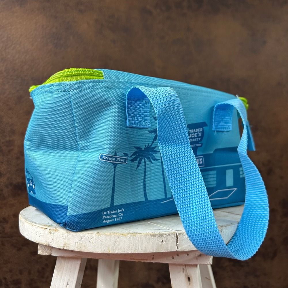 NWT Trader Joe's Mini Blue with Green Trim‎ Insulated Tote Lunch Bag Picnic - Picture 4 of 7